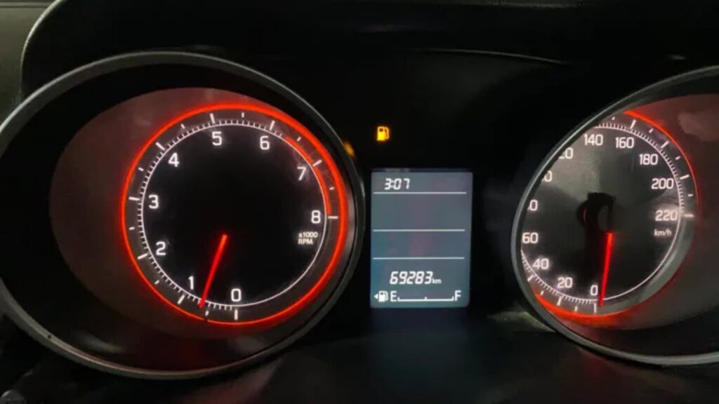 Maruti Swift 2020 Techometer
