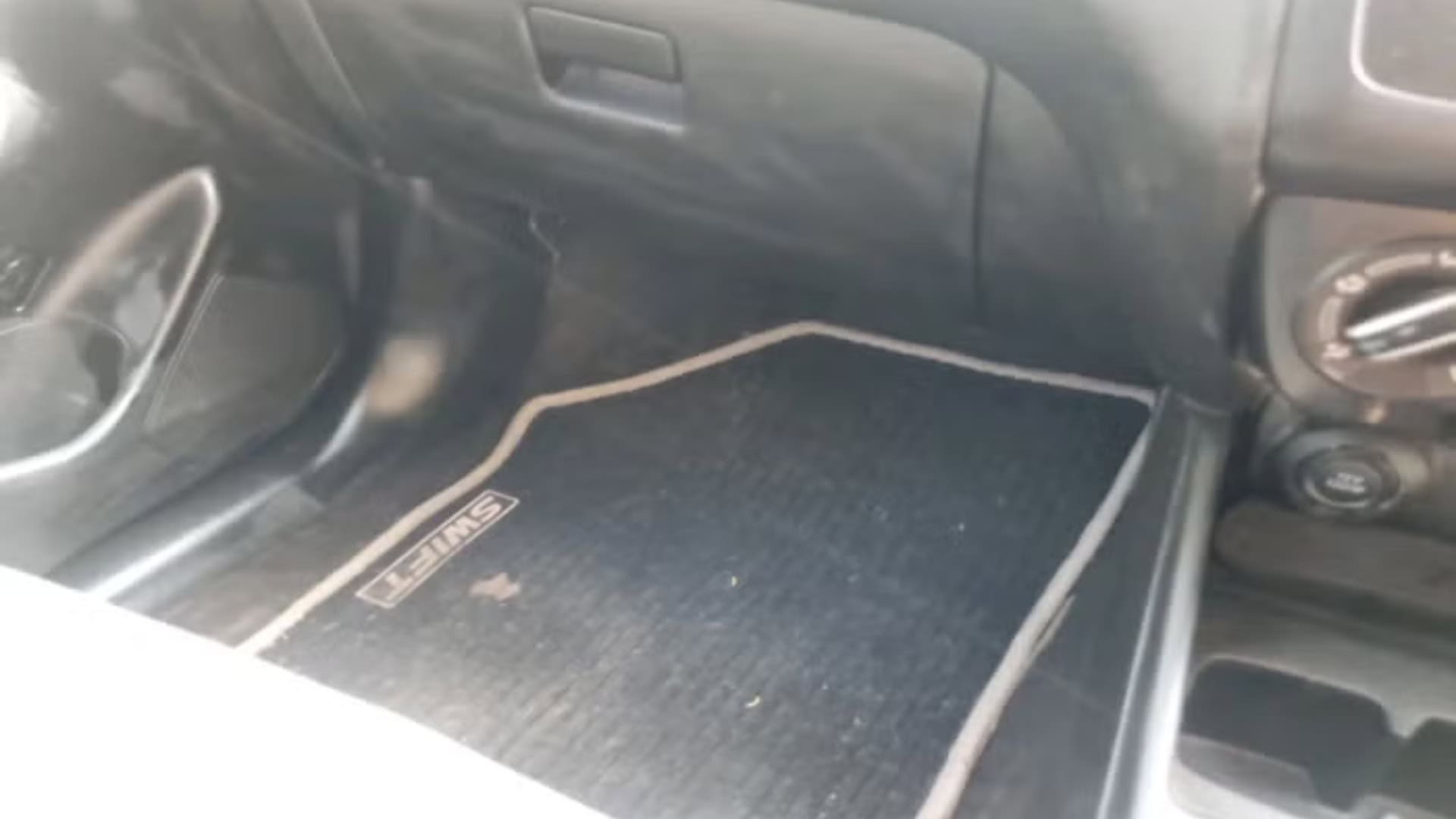 
								2018 Maruti Swift for Sale in Noida – Well Maintained & Reliable Car full									