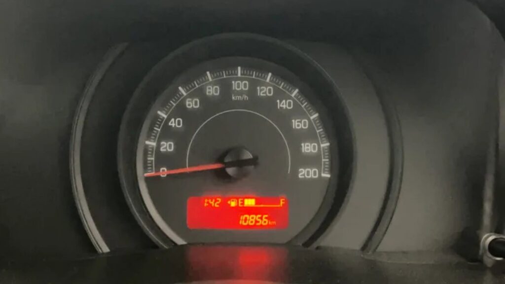 Maruti swift lxi magma grey 2023 for sale