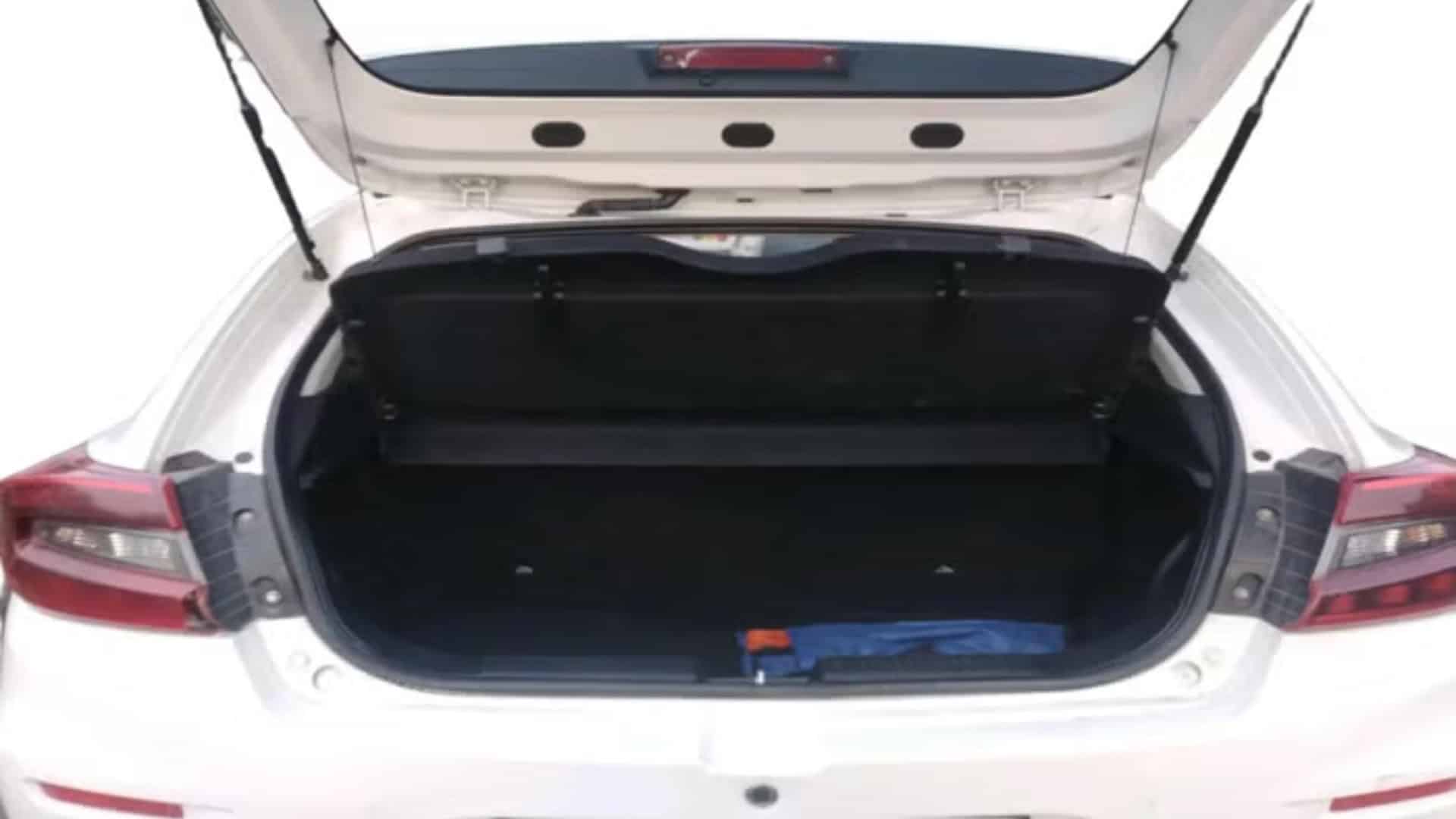 
								Maruti Suzuki Baleno Sigma 2022 Model For Sale In Sector 27 Noida full									